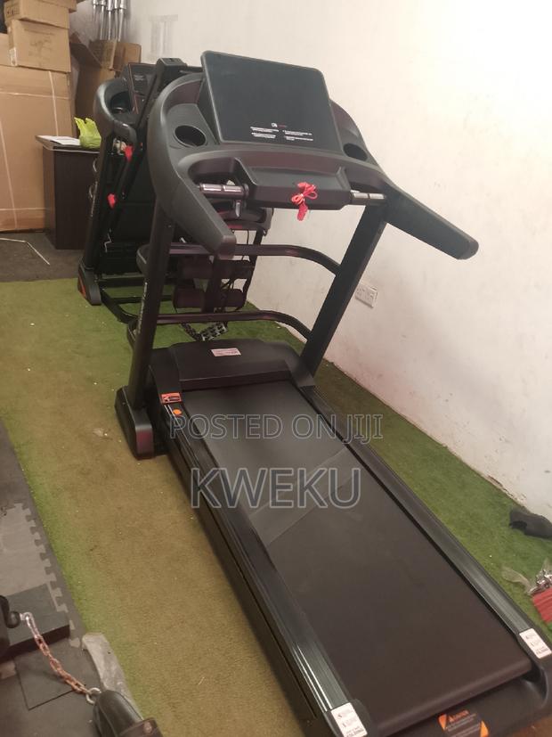 Luxury Q6 Treadmill With Massager Semi Commercial · Photo 1
