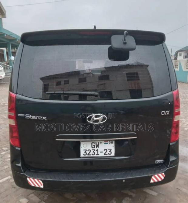 Car Rentals- 10-12 Seats Bus for Rent-Hyundai Buses · Photo 2