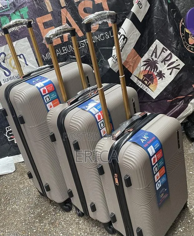 Premium 3in1 Anti-Crack Luggage Set – Travel Without Worries · Photo 1