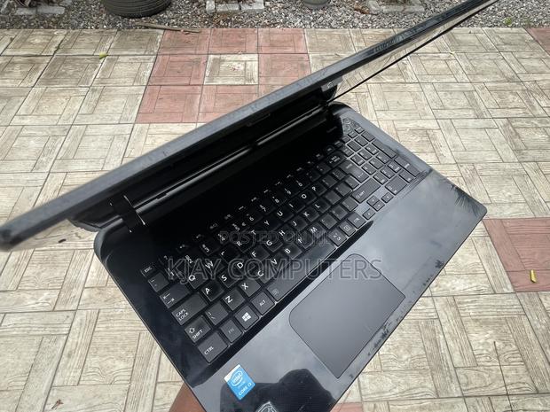 Laptop Toshiba Satellite L50 8GB Intel Core i3 HDD 500GB · Photo 3