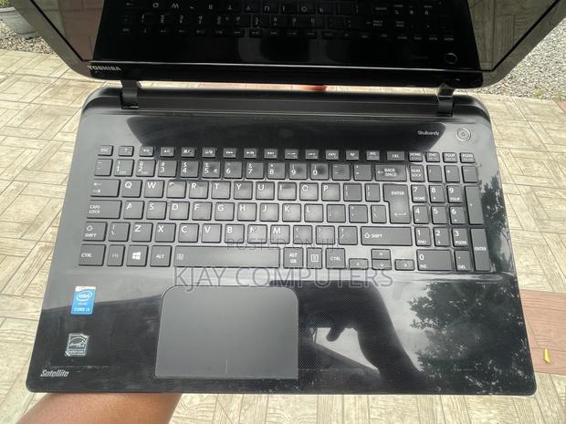 Laptop Toshiba Satellite L50 8GB Intel Core i3 HDD 500GB · Photo 2