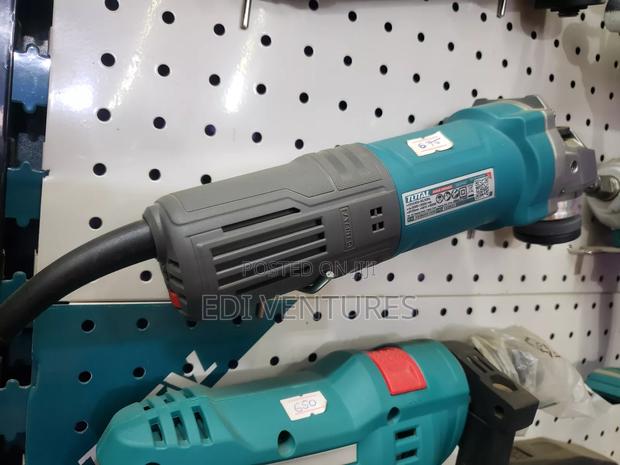 Total 900w Angle Grinder With Variable Speed Control · Photo 2