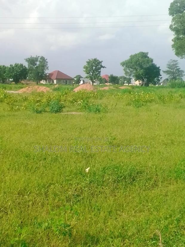 A Plot of Land at Chanshegu for Sale · Photo 5