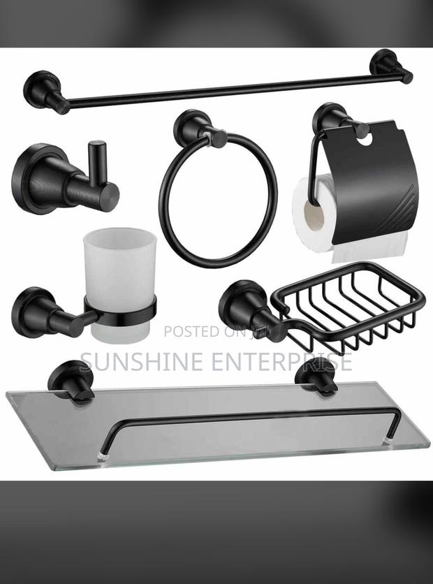Bathroom Accessories-all Black · Photo 1