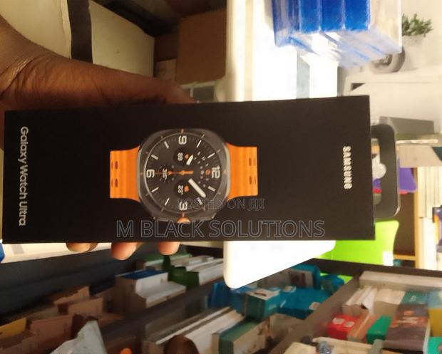 Samsung Galaxy Watch Ultra · Photo 2