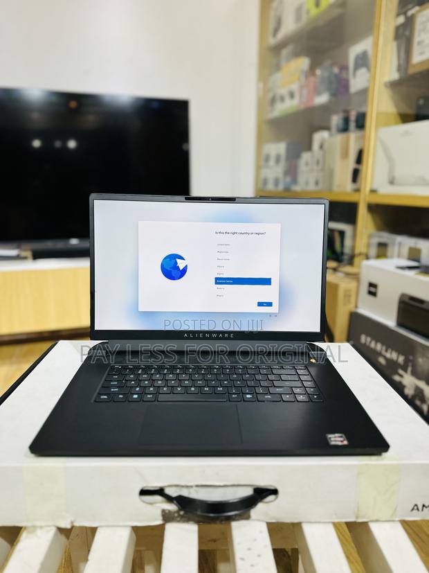 New Laptop Dell Alienware 17 R2 64GB AMD Ryzen 9 SSD 1T · Photo 8