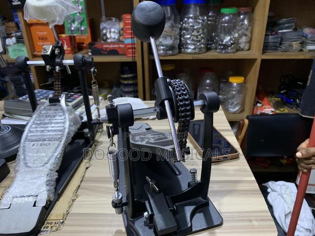 Tama Drum Pedal · Photo 2