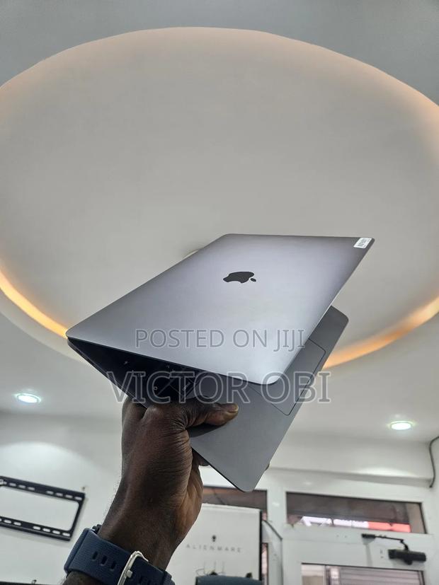 Laptop Apple MacBook Air 2018 8GB Intel Core I5 SSD 256GB · Photo 3