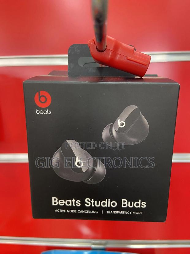 Beats Studio Buds · Photo 1