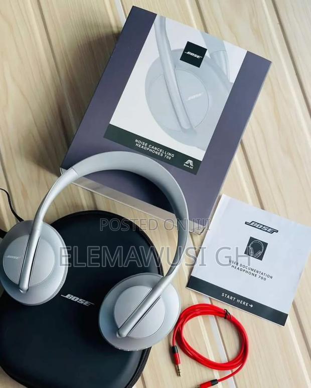 Bose 700 Wireless Headphone With Case ( Noise Cancelation · Photo 1
