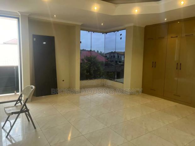 4bdrm House in Bronko Housing, Spintex for sale · Photo 5
