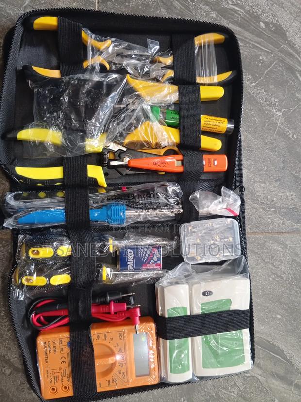 NETWORKING TOOL KIT 15 in 1 · Photo 3