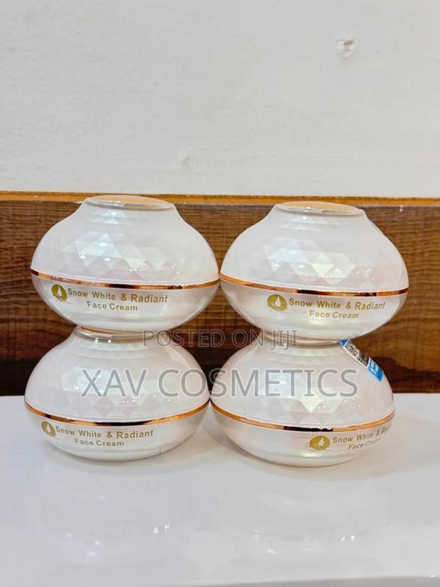 Snow White Radiant Face Cream · Photo 1
