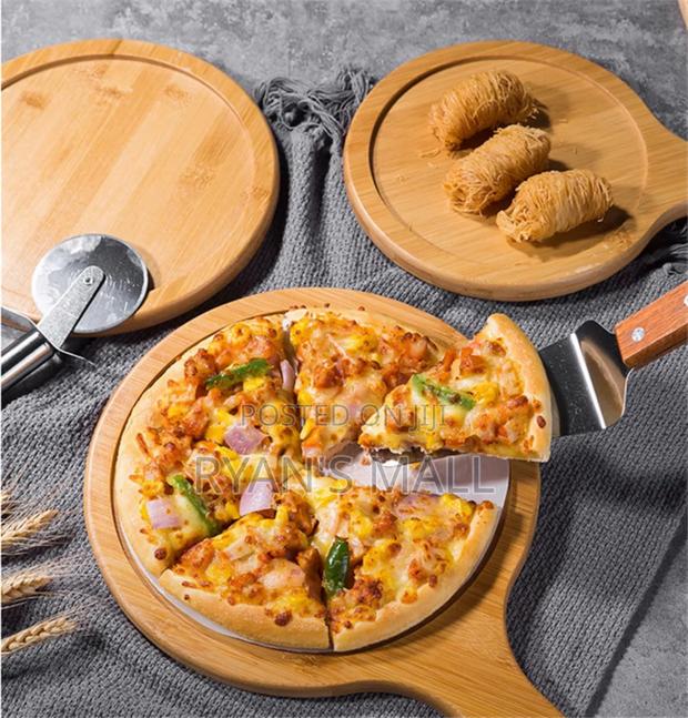 Wooden Pizza Board · Photo 2