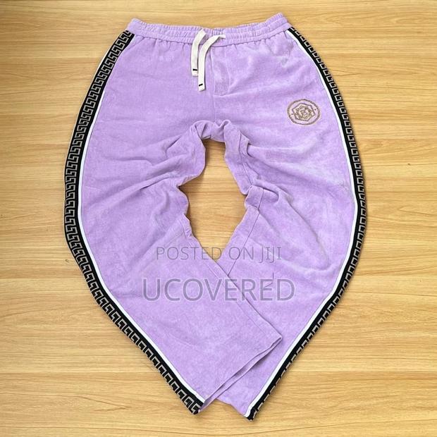 High Quality Unisex Joggers · Photo 2