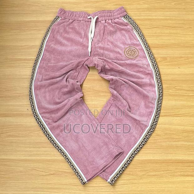 High Quality Unisex Joggers · Photo 3