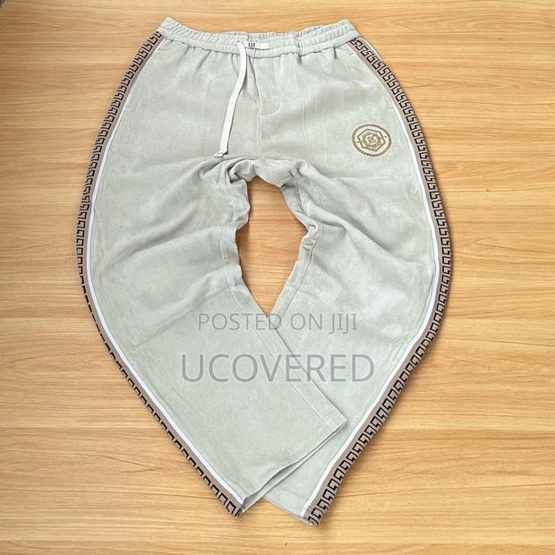High Quality Unisex Joggers · Photo 5