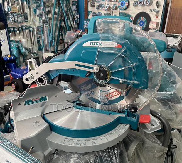 Total Mitre Saw 1800w 10” · Photo 1