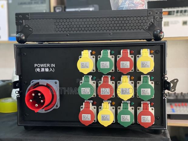 Power Rack Distributor 12output Channels · Photo 1