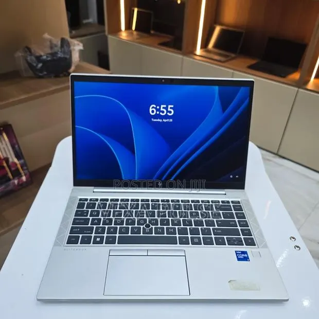 Laptop HP EliteBook 840 G8 16GB Intel Core i7 SSD 256GB · Photo 1