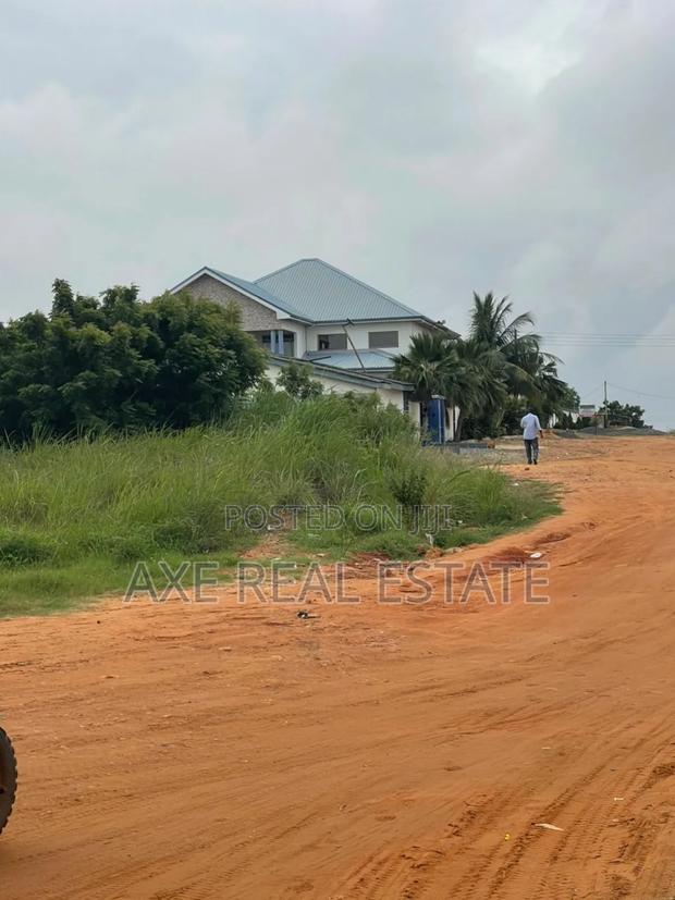 Outstanding Beach View Lands - Prampram · Photo 4