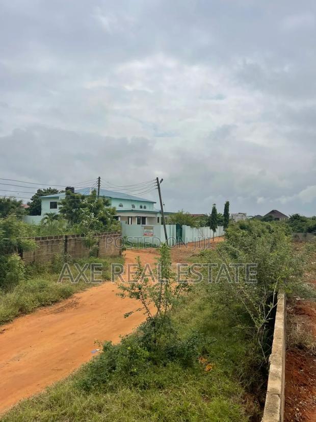 Commercial Plots Offers - Prampram Beach Road · Photo 2