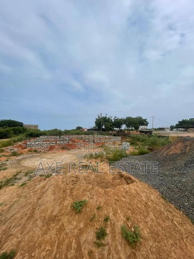 Acquire Half Plot + Free Documents - Afienya - Shai Hills · Photo 1
