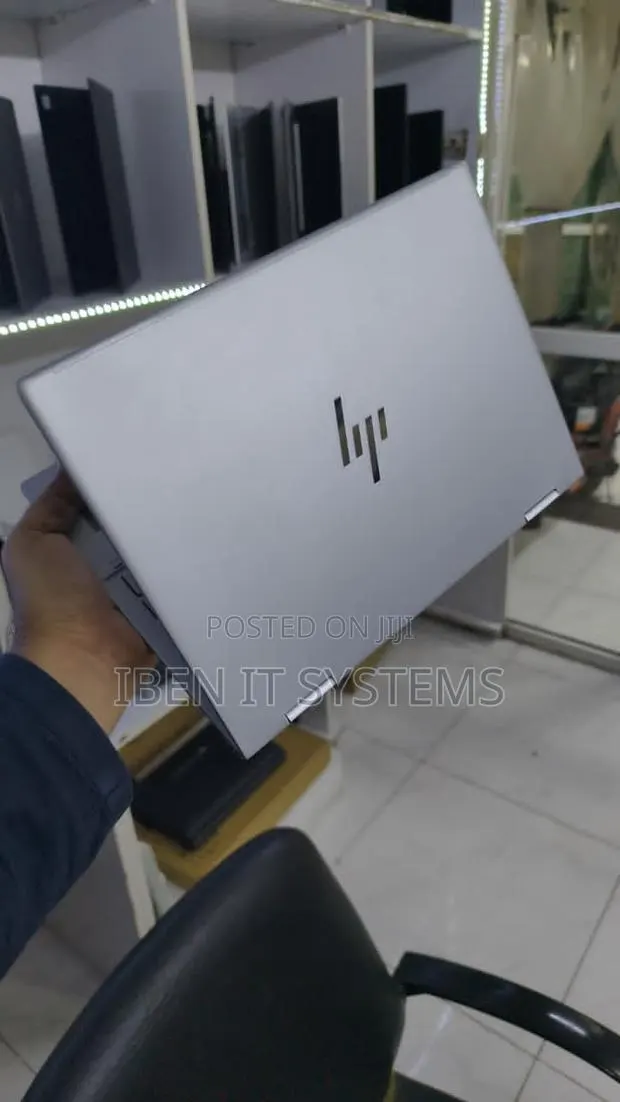 Laptop HP Envy 13 8GB Intel Core i7 SSD 1T · Photo 1