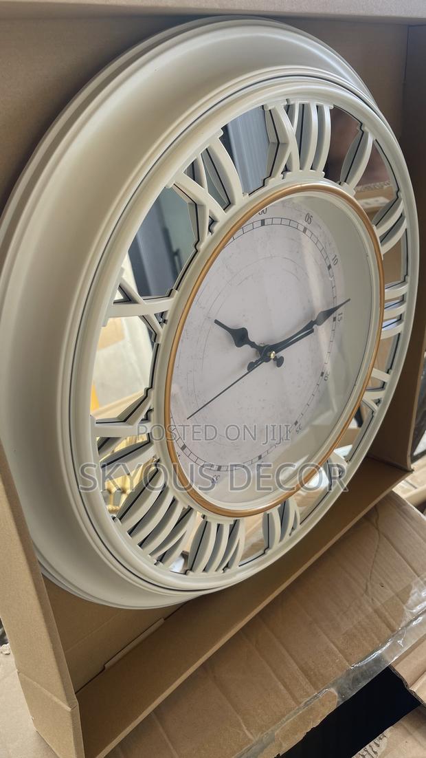 Original Wall Clock · Photo 1