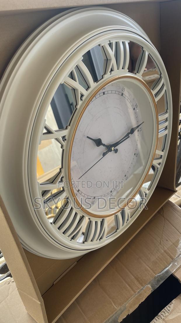 Original Wall Clock · Photo 2