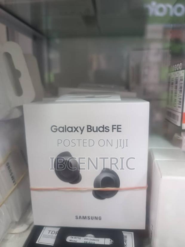 Samsung Galaxy FE Wireless Buds · Photo 1