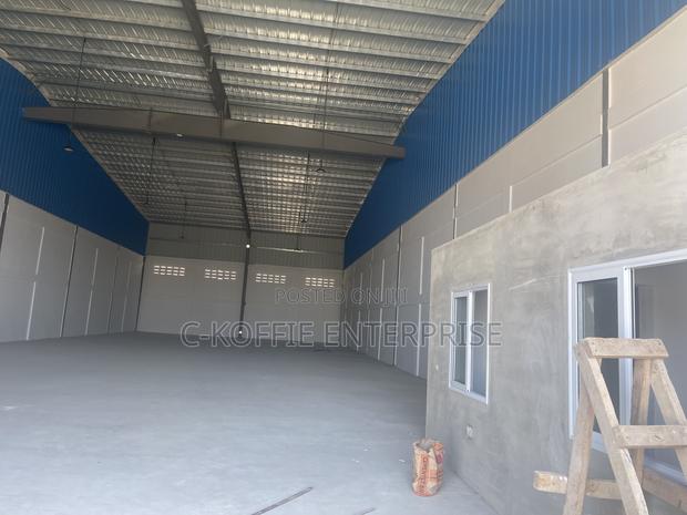 700sqm Tema- Valco Roundabout for Rent · Photo 4