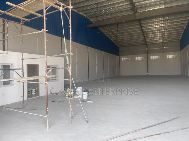700sqm Tema- Valco Roundabout for Rent · Photo 3