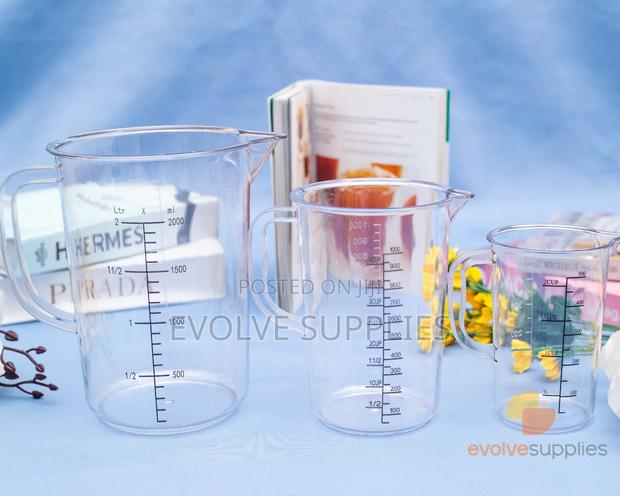 Acrylic Measuring Cups · Photo 1