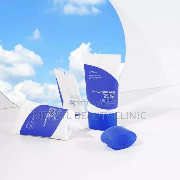 Isntree Hyaluronic Acid Natural Suncream Spf50 Pa+ 50ml · Photo 2