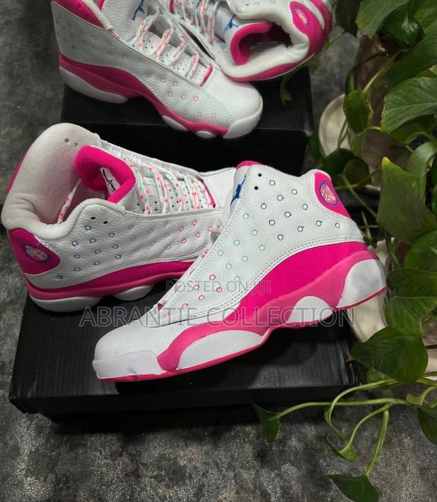 Air Jordan Retro 13 White/Pink · Photo 2