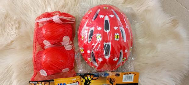 Kids Safety Helmet With Knee, Elbow, Hand Protective Pad · Photo 2