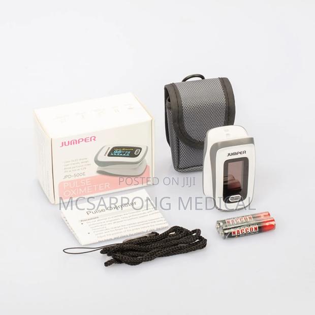 Finger Tip Pulse Oximeters · Photo 1