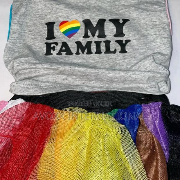 NWT Dog Cat Rainbow Gray Pullover I Love My Family Shirt · Photo 5