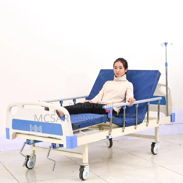 Hospital Bed Complete (Two 2 Crank Bed With Accessories) · Photo 4