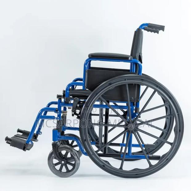 Wheelchair American Model (Manual Foldable) · Photo 5