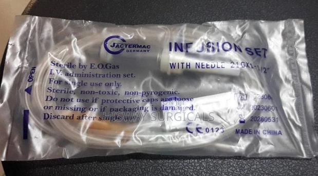 Infusion Giving Set · Photo 1