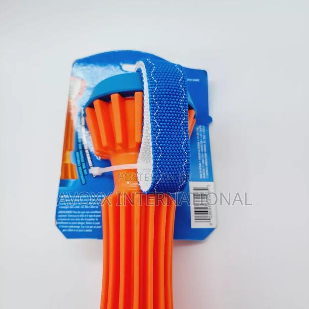 Chuckit! Rugged Bumper Dog Toy · Photo 4