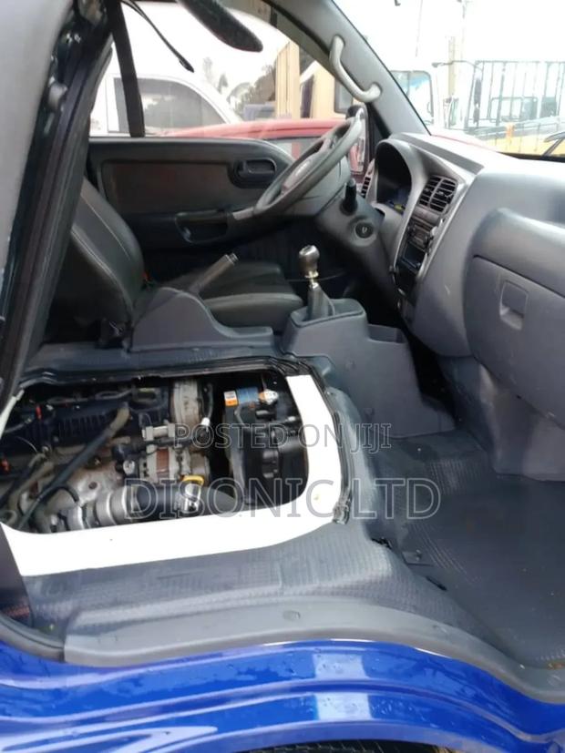 2015 Kia Bongo 
Double Door
Has a Lift Gate · Photo 4