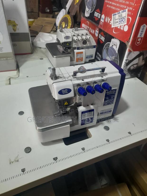 Brandnew 4 Thread Digital Industrial Knitting Machine · Photo 2