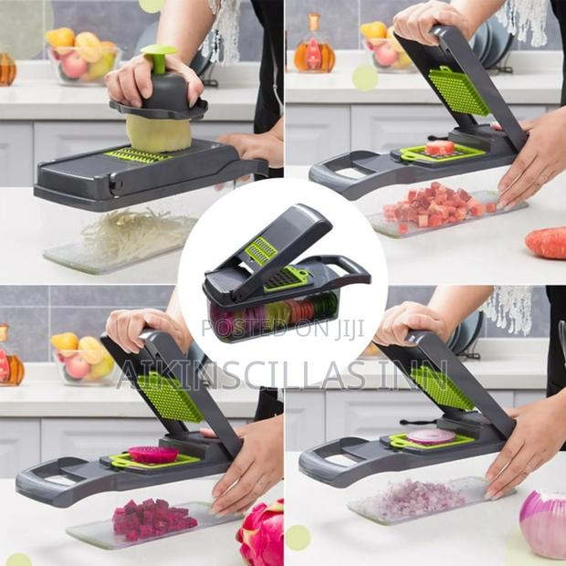 Multifunctional Vegetables Cutter/Grater · Photo 2