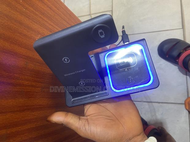 3 in 1 Wireless Charger (Foldable) for Phones,Apple Watch, · Photo 3