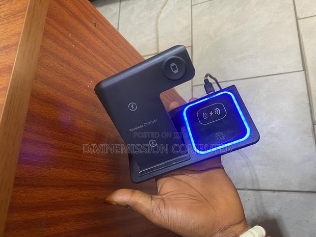 3 in 1 Wireless Charger (Foldable) for Phones,Apple Watch, · Photo 2