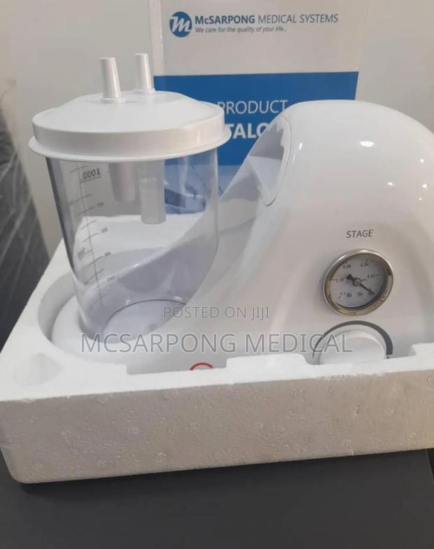 Medical Phlegms Suction Machine · Photo 1