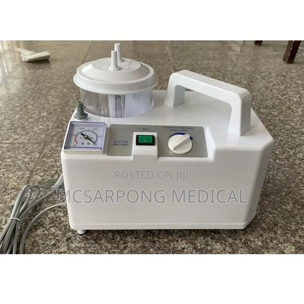 Medical Phlegms Suction Machine · Photo 2
